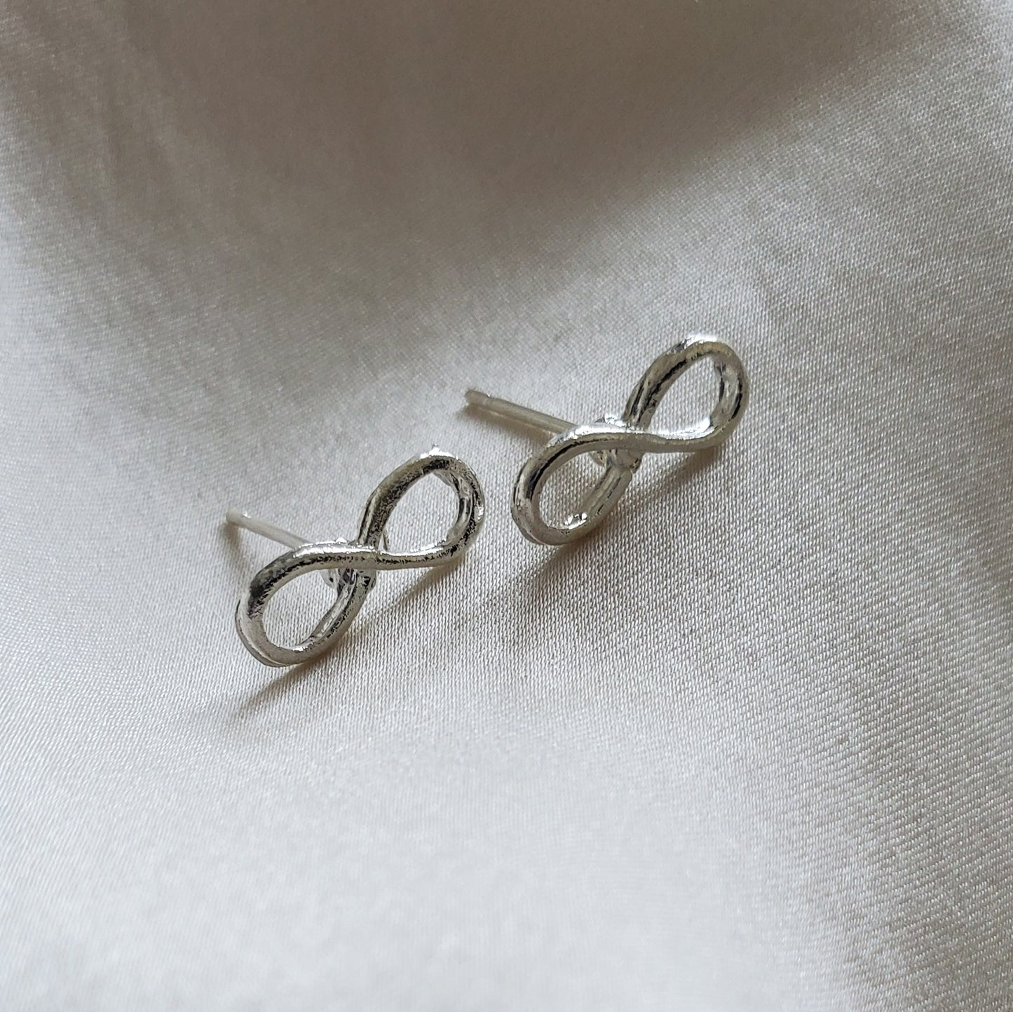 Aretes minis infinito